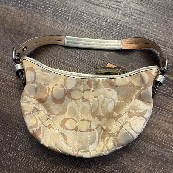 Coach Bag. - Picture 2 of 4